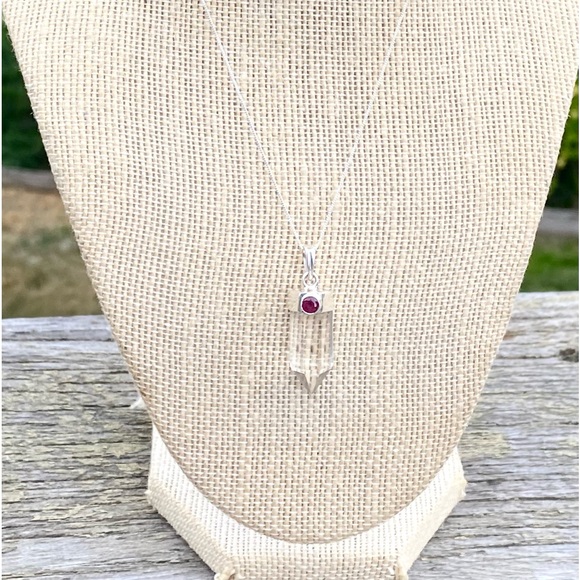 White Quartz & Garnet Necklace - Picture 7 of 16